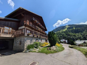 Charmant studio 19m², idéal 3 pers, avec terrasse et parking, proche commerces et navette ski - FR-1-342-307